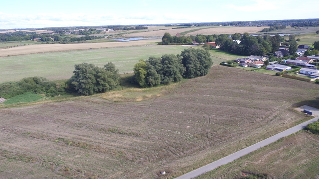 Marker og landskabet i og omkring Vinge, der grænser op til landsbyen Snostrup. Foto: Frederikssund Kommune.